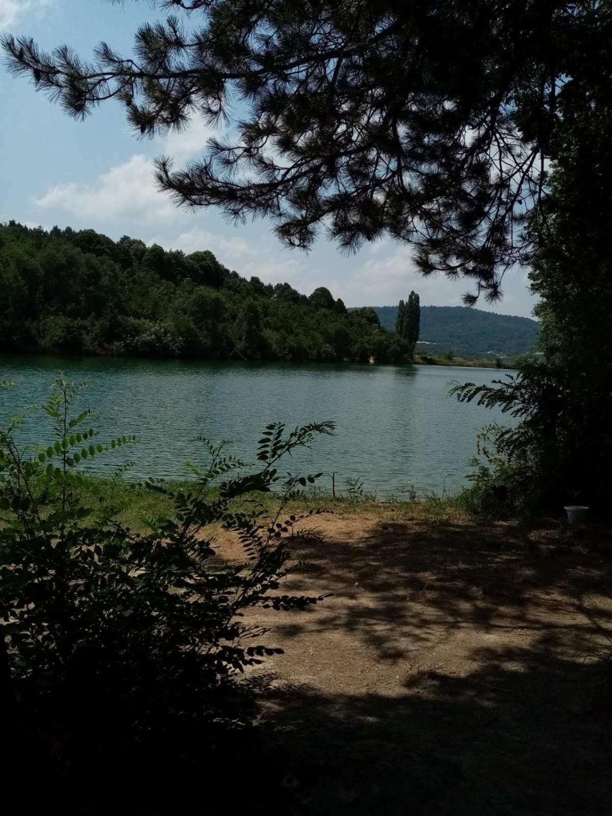 Apartmán Jezero Aranđelovac Exteriér fotografie